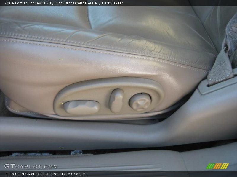 Light Bronzemist Metallic / Dark Pewter 2004 Pontiac Bonneville SLE