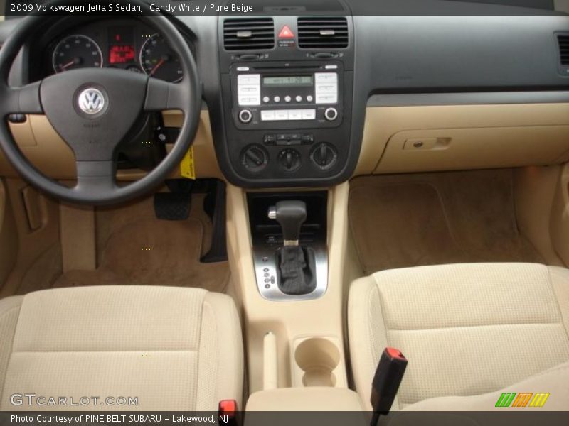 Candy White / Pure Beige 2009 Volkswagen Jetta S Sedan