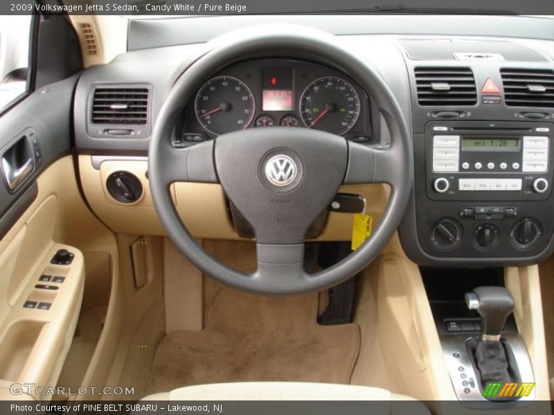 Candy White / Pure Beige 2009 Volkswagen Jetta S Sedan