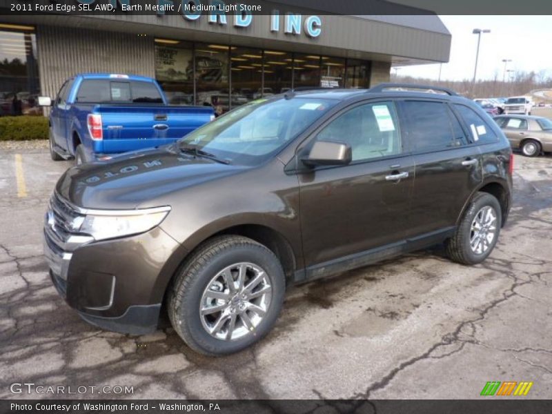 Front 3/4 View of 2011 Edge SEL AWD