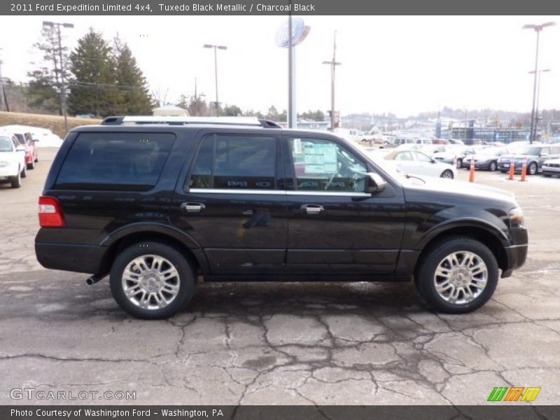 Tuxedo Black Metallic / Charcoal Black 2011 Ford Expedition Limited 4x4