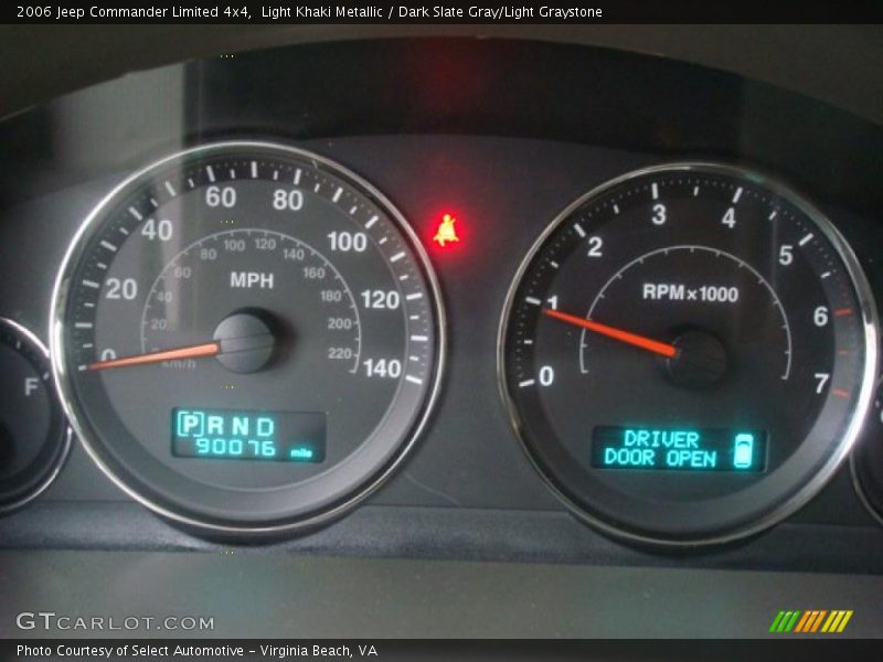 Light Khaki Metallic / Dark Slate Gray/Light Graystone 2006 Jeep Commander Limited 4x4