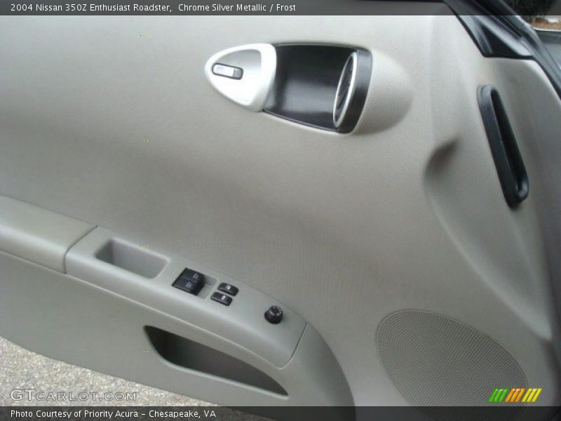 Chrome Silver Metallic / Frost 2004 Nissan 350Z Enthusiast Roadster