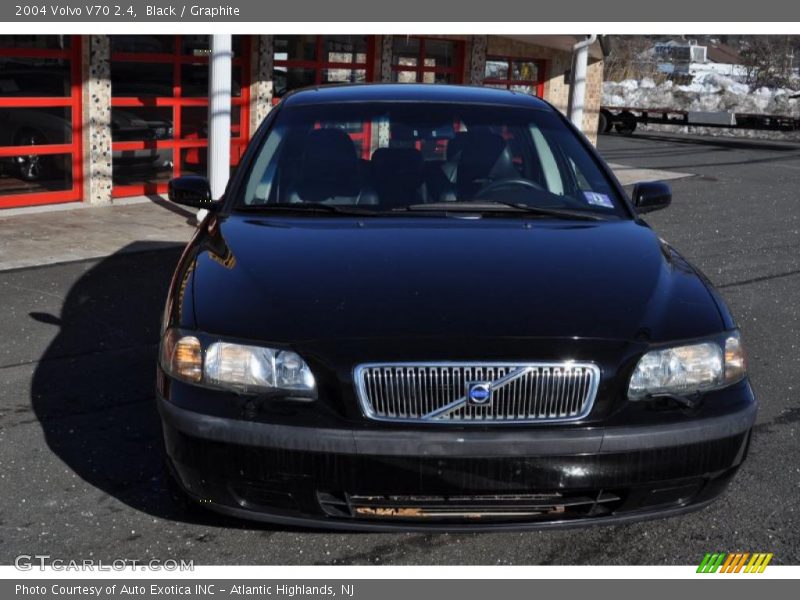 Black / Graphite 2004 Volvo V70 2.4
