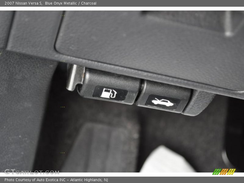 Blue Onyx Metallic / Charcoal 2007 Nissan Versa S