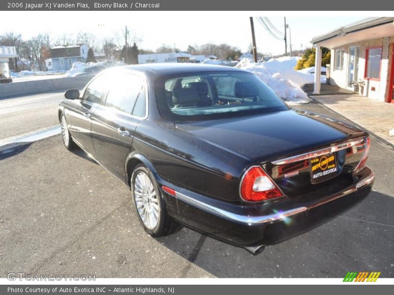 Ebony Black / Charcoal 2006 Jaguar XJ Vanden Plas