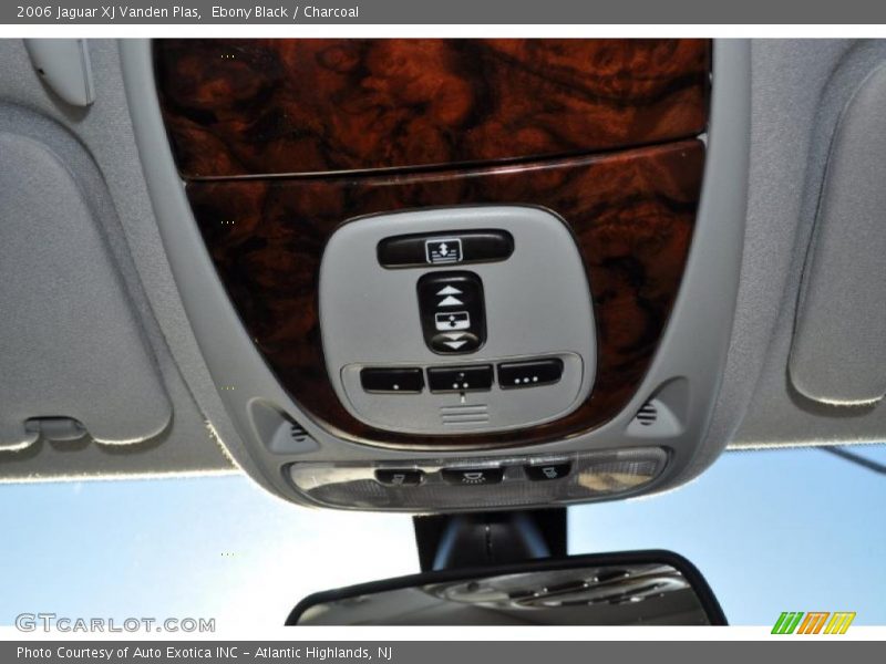 Ebony Black / Charcoal 2006 Jaguar XJ Vanden Plas