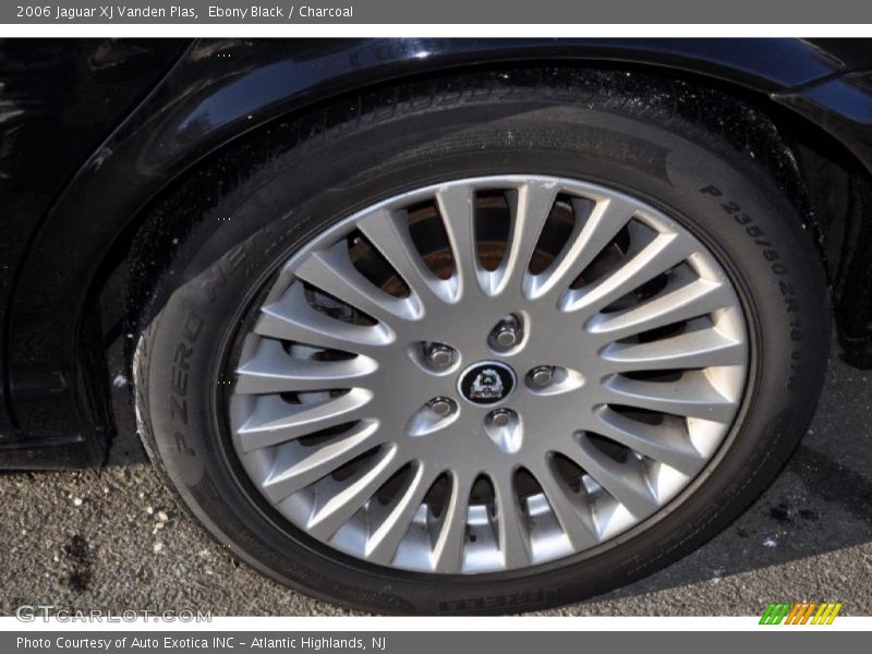 Ebony Black / Charcoal 2006 Jaguar XJ Vanden Plas