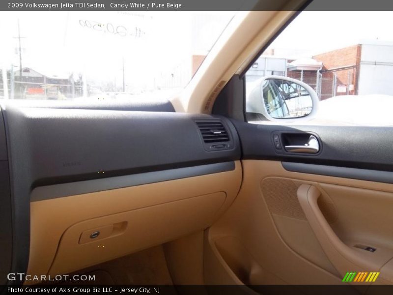 Candy White / Pure Beige 2009 Volkswagen Jetta TDI Sedan