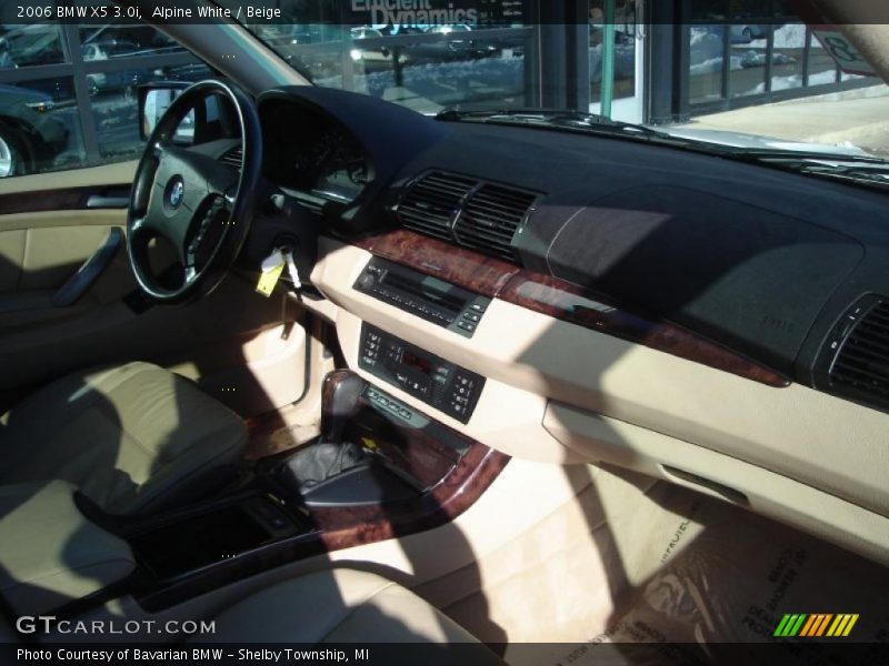 Alpine White / Beige 2006 BMW X5 3.0i