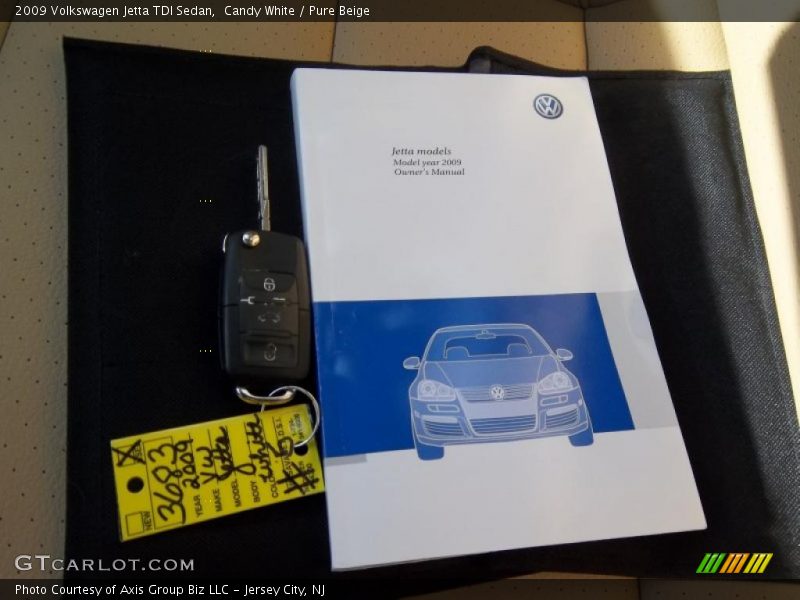 Candy White / Pure Beige 2009 Volkswagen Jetta TDI Sedan