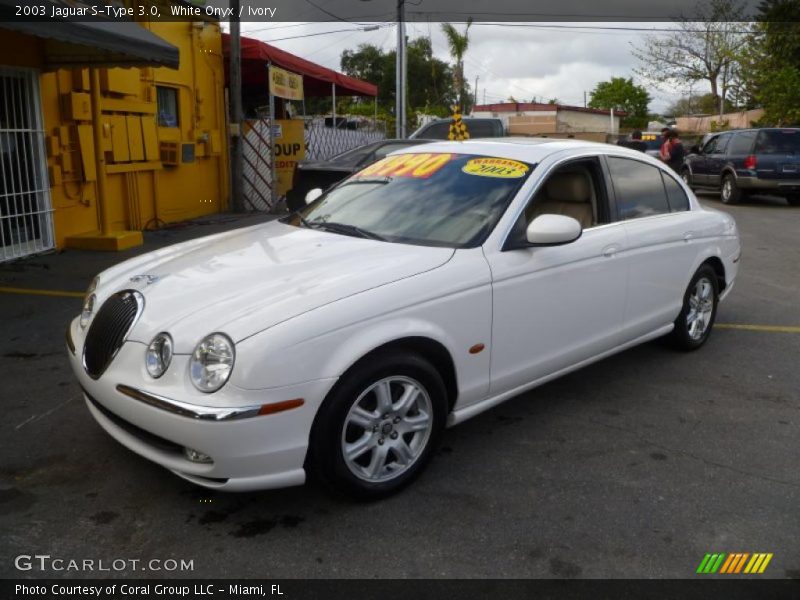 White Onyx / Ivory 2003 Jaguar S-Type 3.0