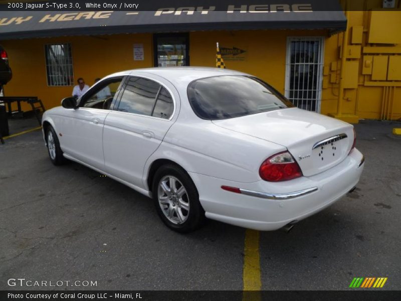 White Onyx / Ivory 2003 Jaguar S-Type 3.0