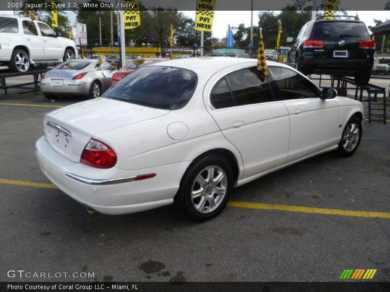 White Onyx / Ivory 2003 Jaguar S-Type 3.0