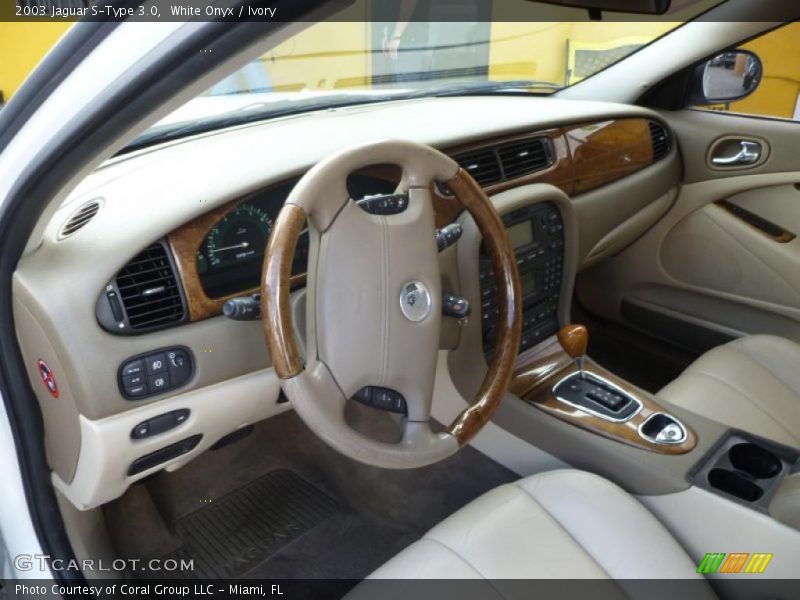 White Onyx / Ivory 2003 Jaguar S-Type 3.0