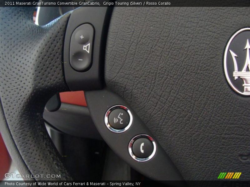 Controls of 2011 GranTurismo Convertible GranCabrio