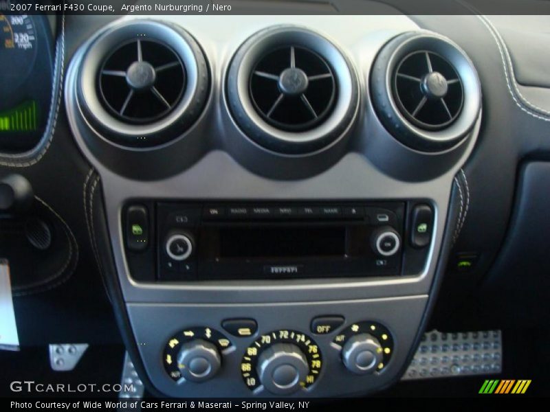 Controls of 2007 F430 Coupe