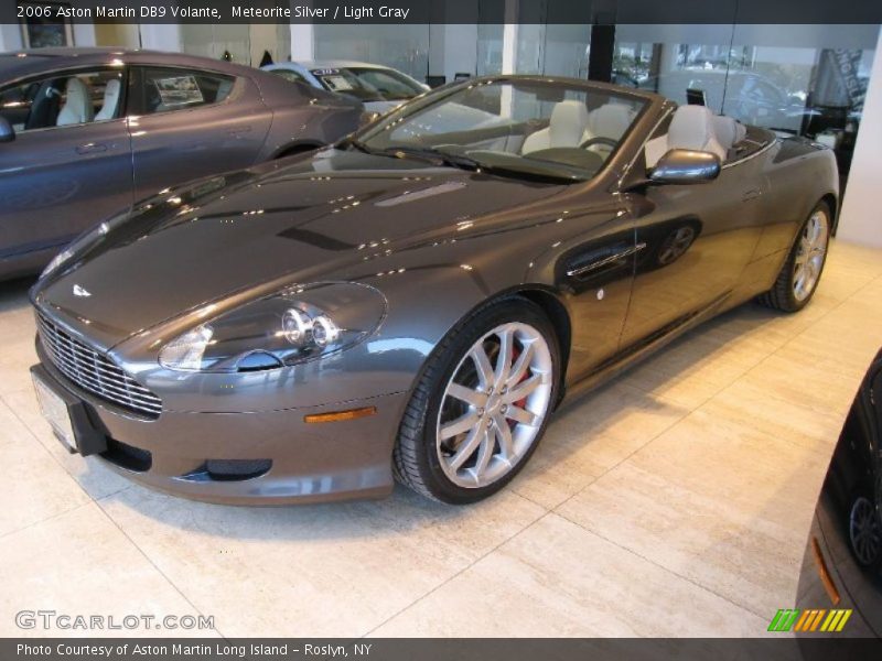 Front 3/4 View of 2006 DB9 Volante