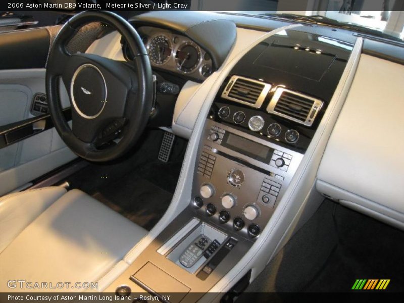 Controls of 2006 DB9 Volante