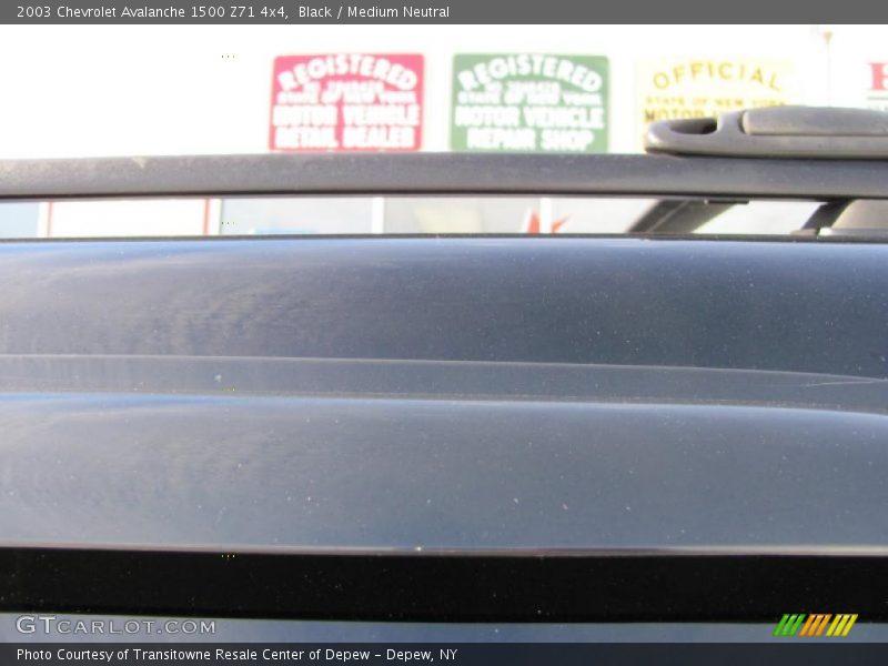 Black / Medium Neutral 2003 Chevrolet Avalanche 1500 Z71 4x4