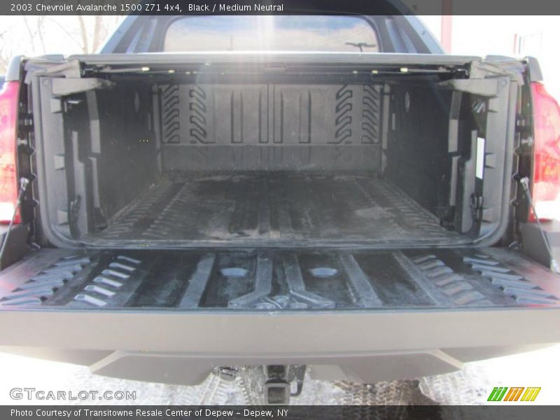 Black / Medium Neutral 2003 Chevrolet Avalanche 1500 Z71 4x4
