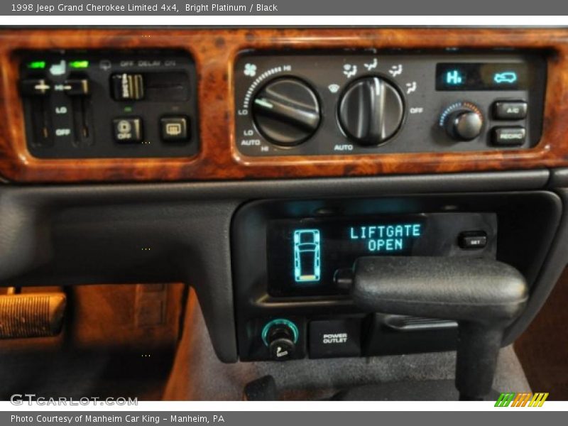Bright Platinum / Black 1998 Jeep Grand Cherokee Limited 4x4