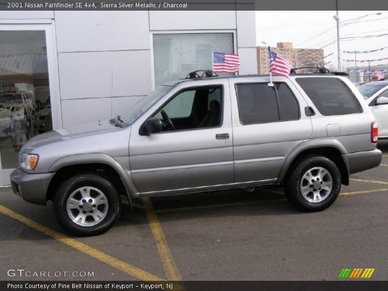 Sierra Silver Metallic / Charcoal 2001 Nissan Pathfinder SE 4x4