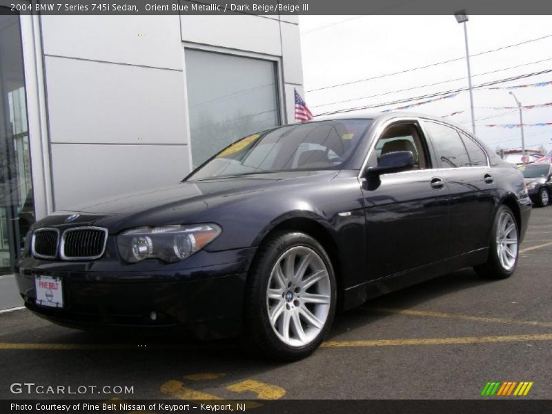 Front 3/4 View of 2004 7 Series 745i Sedan