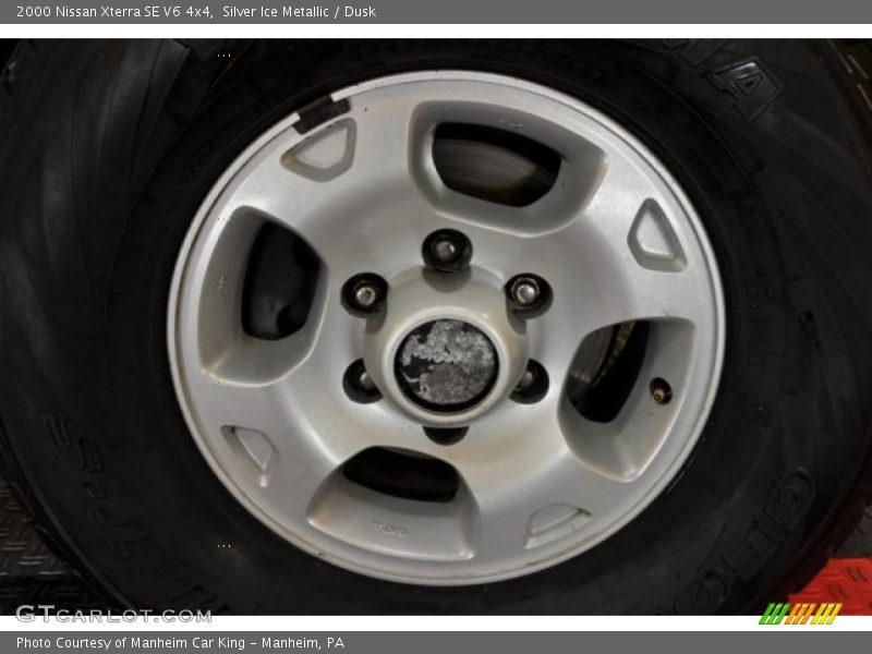 Silver Ice Metallic / Dusk 2000 Nissan Xterra SE V6 4x4