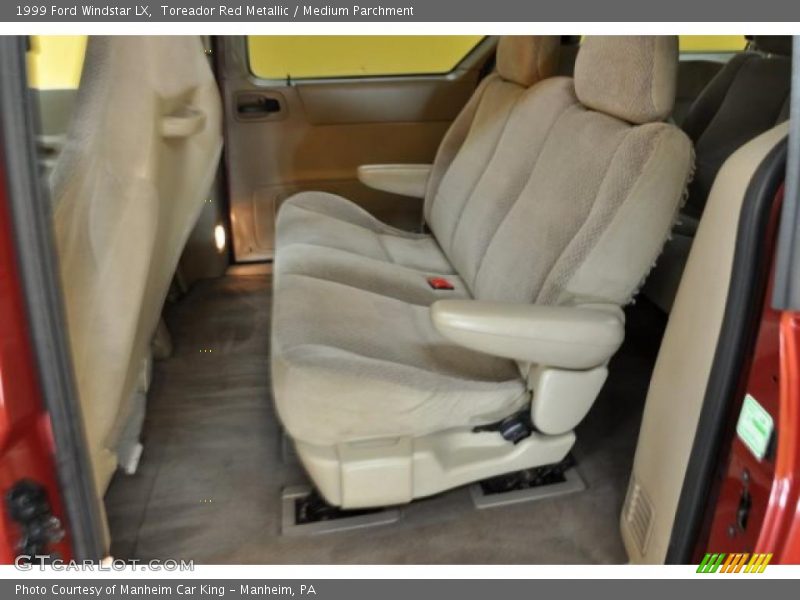 Toreador Red Metallic / Medium Parchment 1999 Ford Windstar LX