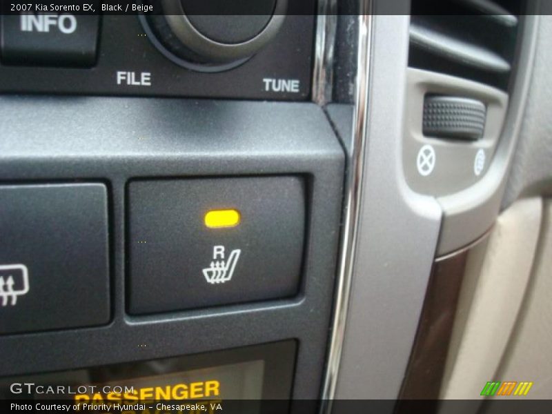 Black / Beige 2007 Kia Sorento EX