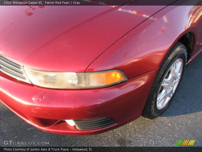 Patriot Red Pearl / Gray 2002 Mitsubishi Galant ES