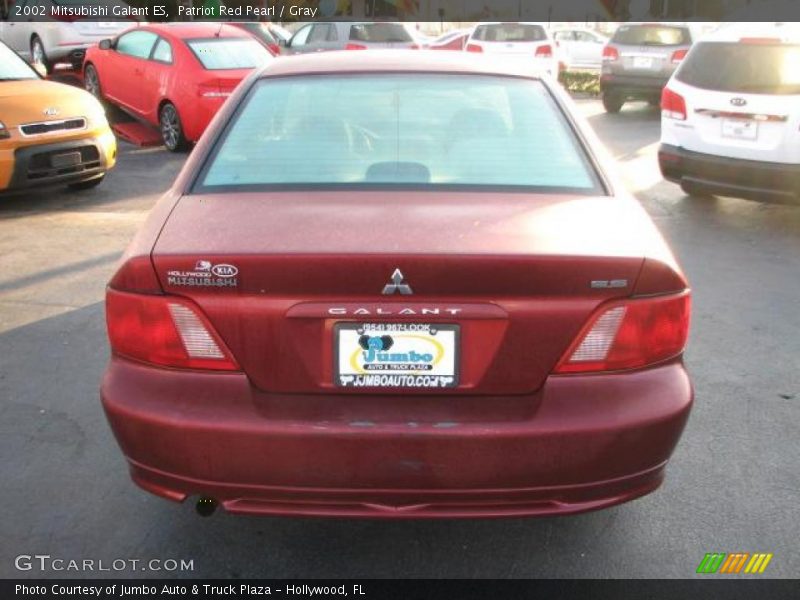 Patriot Red Pearl / Gray 2002 Mitsubishi Galant ES