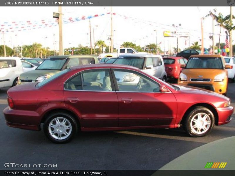Patriot Red Pearl / Gray 2002 Mitsubishi Galant ES