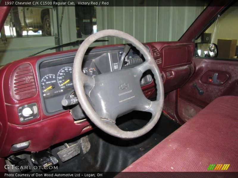 Victory Red / Red 1997 Chevrolet C/K C1500 Regular Cab