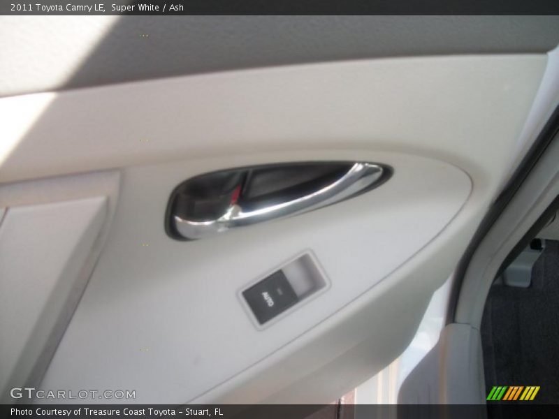 Super White / Ash 2011 Toyota Camry LE