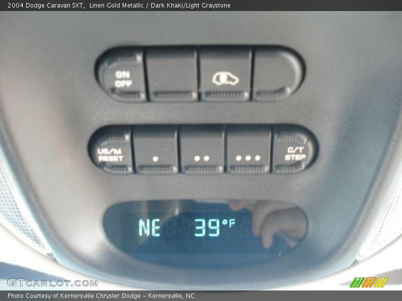 Linen Gold Metallic / Dark Khaki/Light Graystone 2004 Dodge Caravan SXT