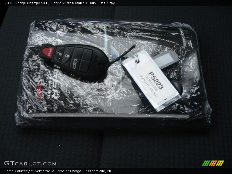 Bright Silver Metallic / Dark Slate Gray 2010 Dodge Charger SXT