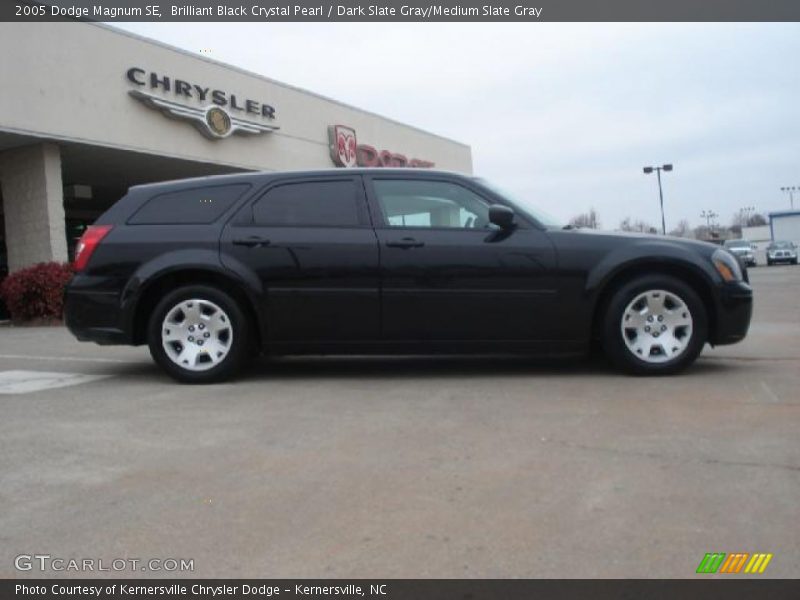 Brilliant Black Crystal Pearl / Dark Slate Gray/Medium Slate Gray 2005 Dodge Magnum SE