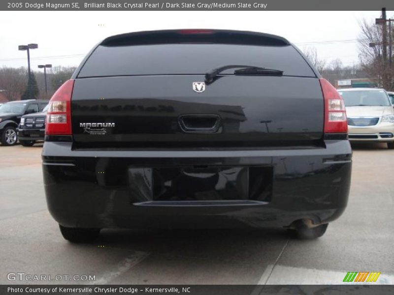 Brilliant Black Crystal Pearl / Dark Slate Gray/Medium Slate Gray 2005 Dodge Magnum SE