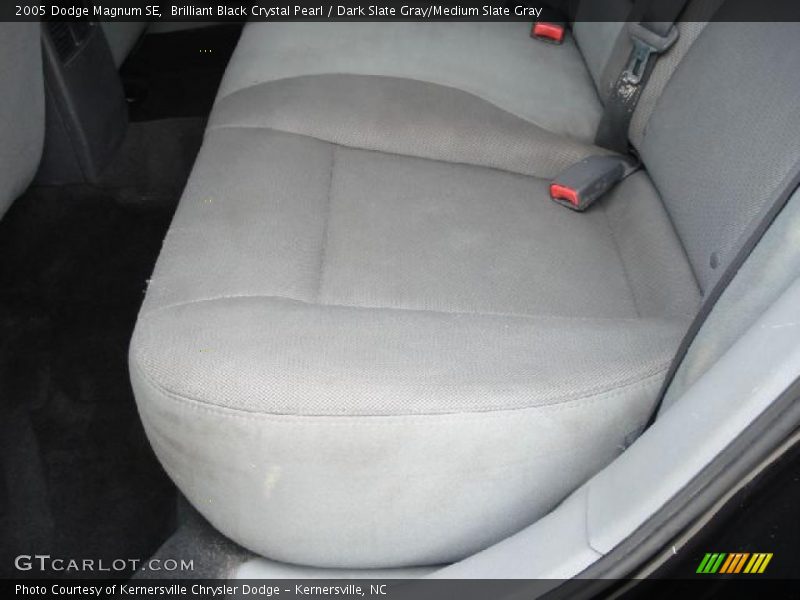 Brilliant Black Crystal Pearl / Dark Slate Gray/Medium Slate Gray 2005 Dodge Magnum SE