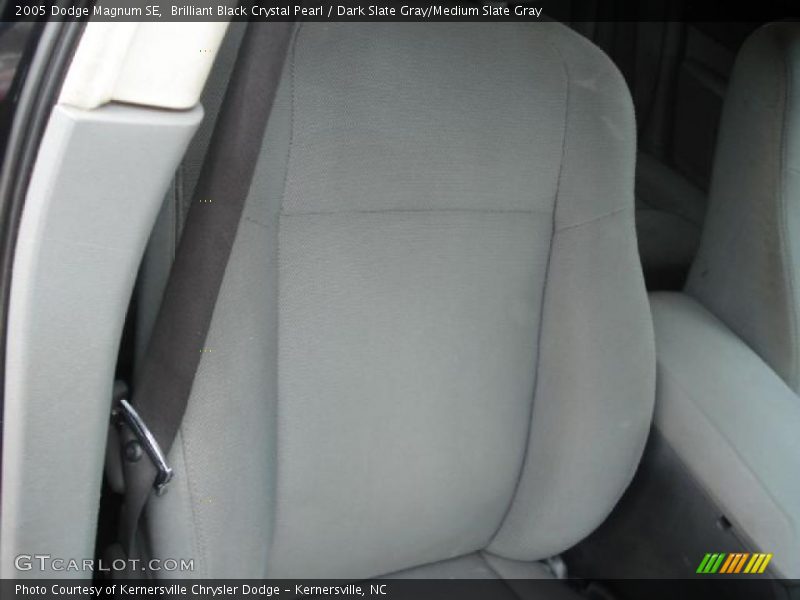 Brilliant Black Crystal Pearl / Dark Slate Gray/Medium Slate Gray 2005 Dodge Magnum SE