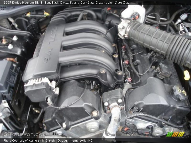 Brilliant Black Crystal Pearl / Dark Slate Gray/Medium Slate Gray 2005 Dodge Magnum SE