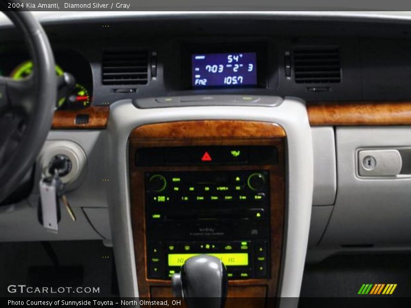 Diamond Silver / Gray 2004 Kia Amanti