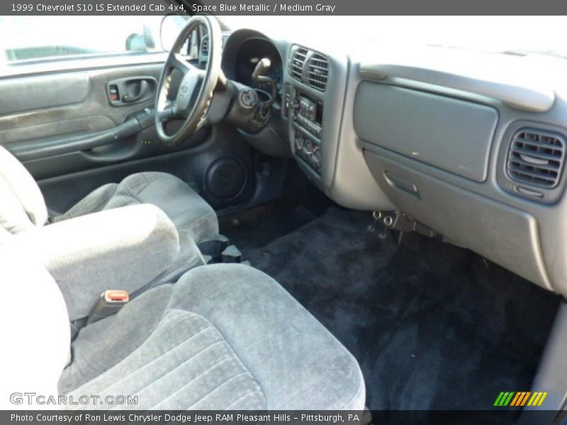 Space Blue Metallic / Medium Gray 1999 Chevrolet S10 LS Extended Cab 4x4