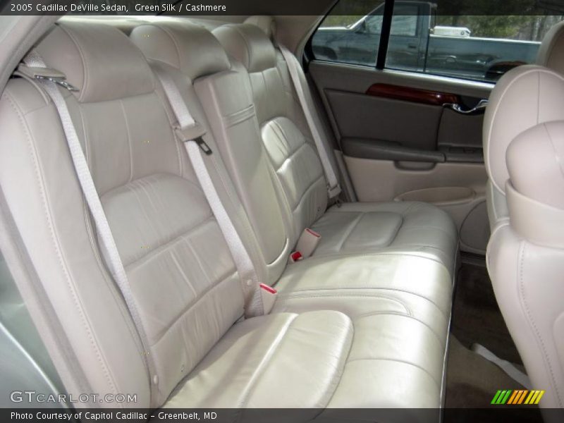 Green Silk / Cashmere 2005 Cadillac DeVille Sedan