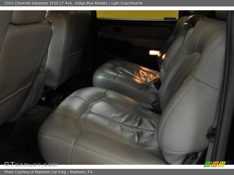 Indigo Blue Metallic / Light Gray/Neutral 2001 Chevrolet Suburban 1500 LT 4x4