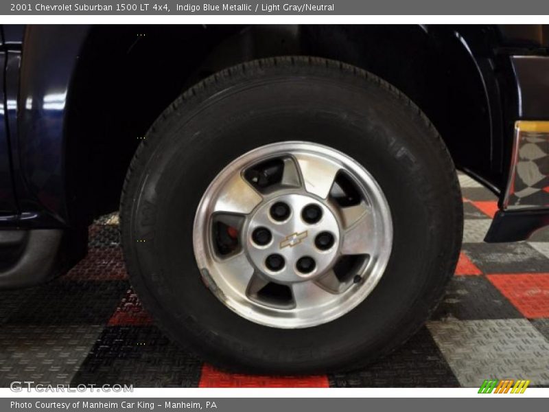 Indigo Blue Metallic / Light Gray/Neutral 2001 Chevrolet Suburban 1500 LT 4x4