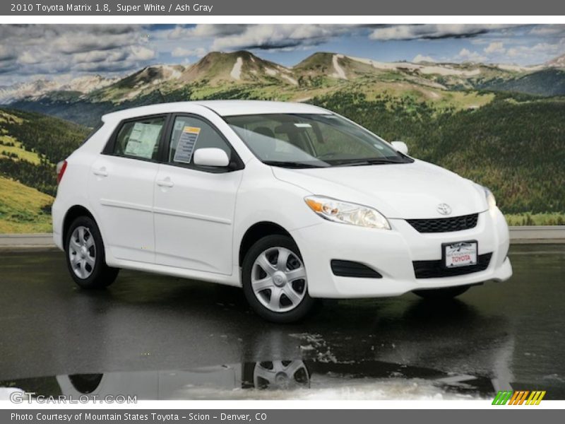 Super White / Ash Gray 2010 Toyota Matrix 1.8