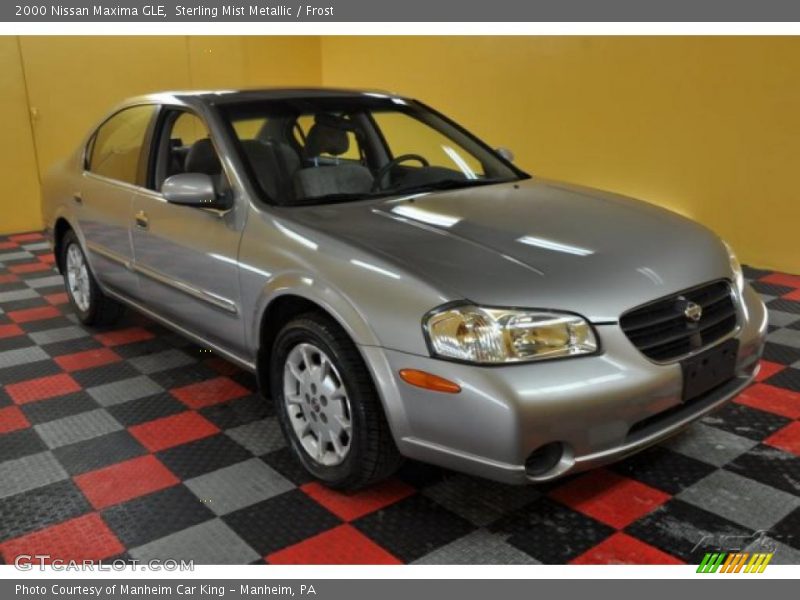 Sterling Mist Metallic / Frost 2000 Nissan Maxima GLE